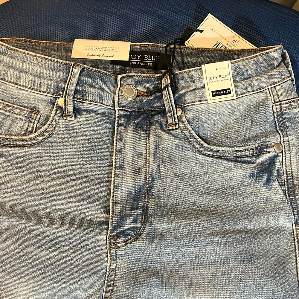 Judy Blue Cool Denim Tummy Control Shorts, Small Inseam 7.5”-9” Bermuda - Picture 11 of 11